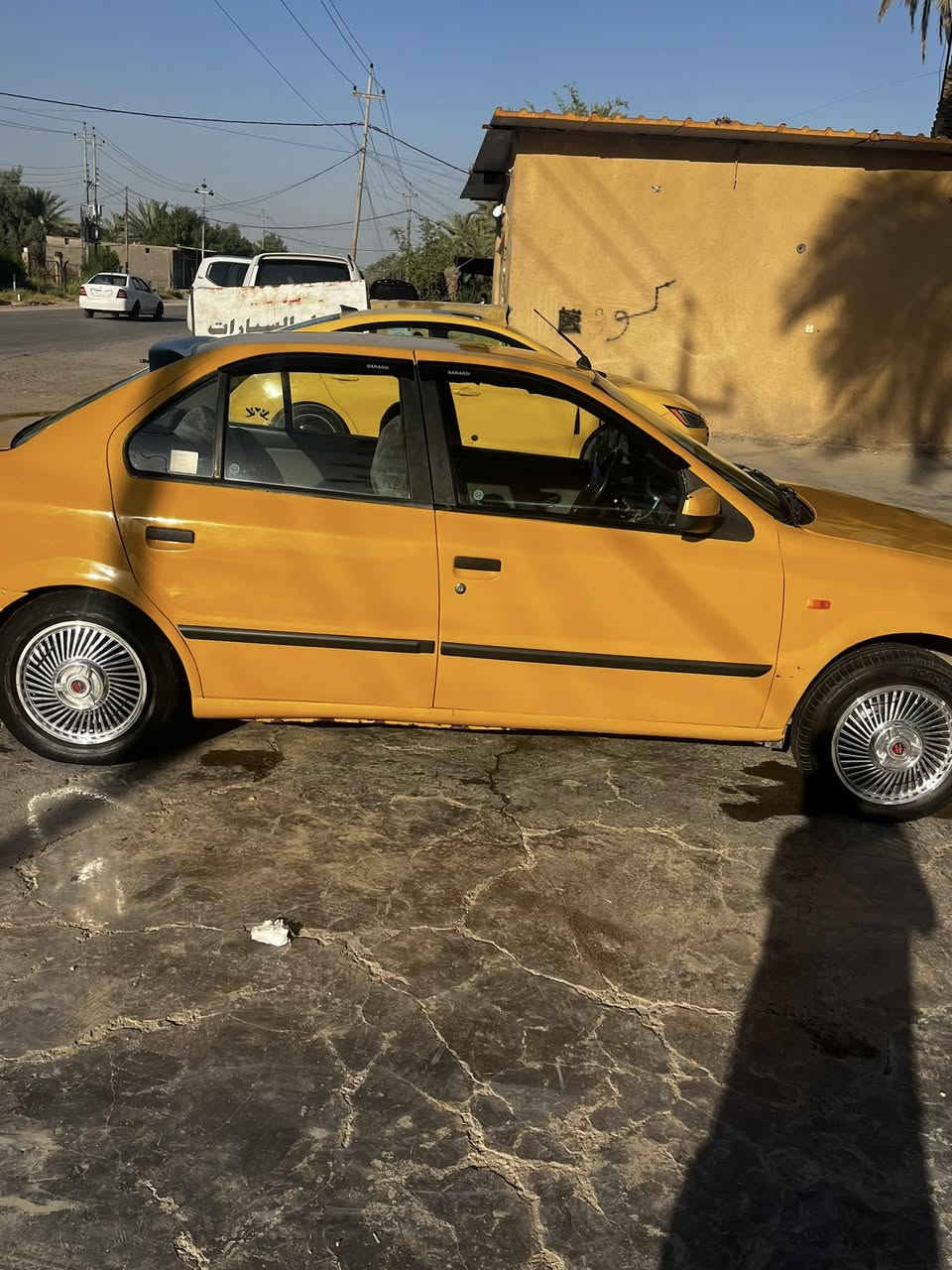 السلام عليكم سمند للبيع موديل٢٠١٠مكينه وكير وحداديه وتخم تاير كفاله شاشه ومنضومت زنون عالي ناصي دوشمه ارضيه جلد وكشنات فرو محور كشنات بيم  جام يصعد وينزل تبريده ثلج ماشالله كيجات كله شغاله سياره كامله مكمله ما ناقصه شي مصفره هيه وغرامات ما عليه ولا ربع راعيه يريد مداور السعر ٣٣ وبيه مجال  للشراي مكاني بابل محاويل لشراي يتصل عل رقم بي واتساب ***********
