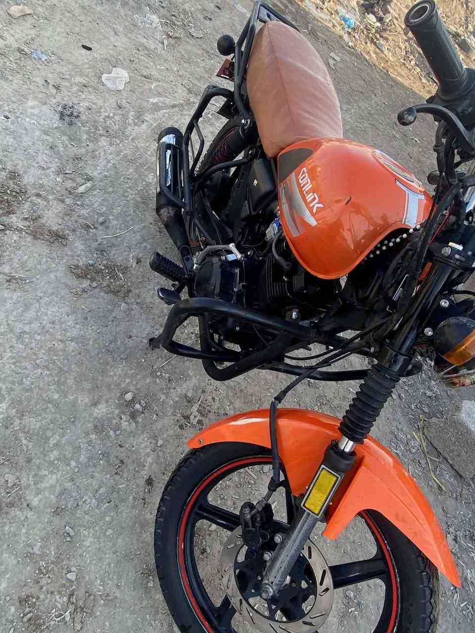 السلام عليكم دايوان سولنك للبيع موديل 22اوراق سكنر بي نواقص بسيطه السعر 750وبي مجال مكاني بعقوبه تقاطع القدس للاستفسار ***********
