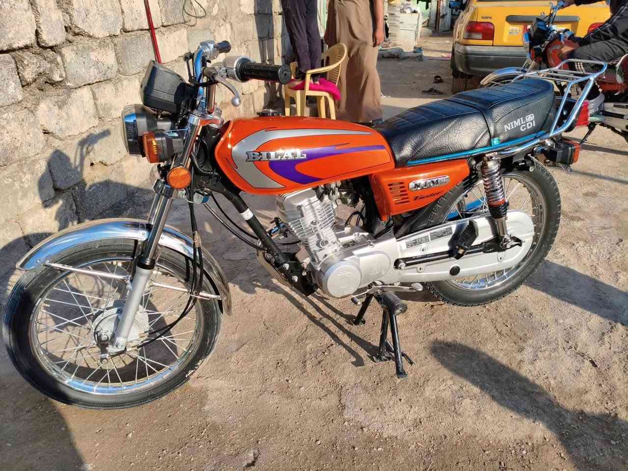 سلام عليكم دراجه لبيع نوع نامه امتياز موديل 2025 دراجه مكفولة كفاله عامه اوراق سعر 500 وبيه مجال دراجه صار له شهر من طالعه من المعارض 
رقمي ***********
