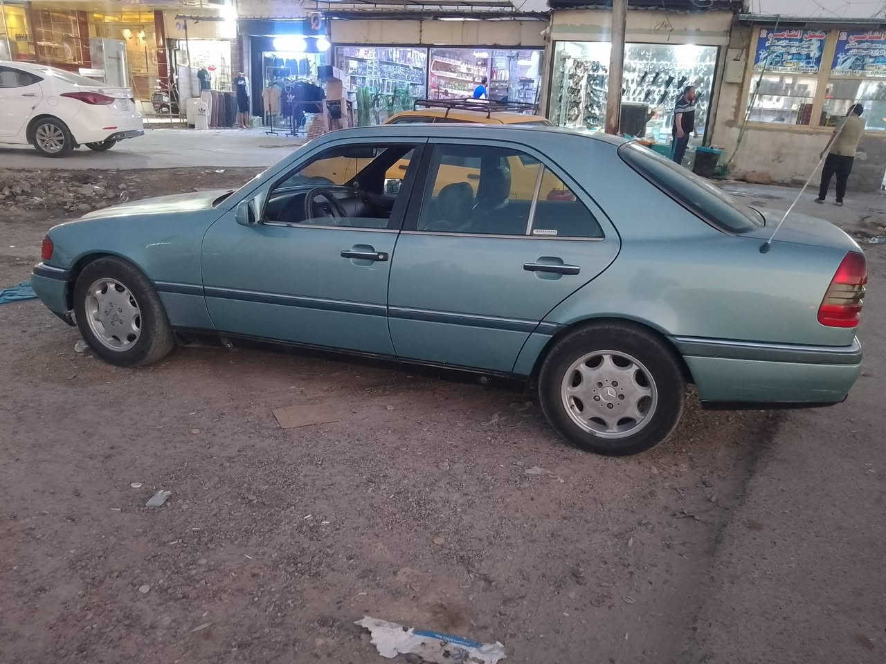 للبيع بلاديه                                    مكينه وكير اتو جديد السعر55 حجم المكينه1800 *********** وتساب فقط

