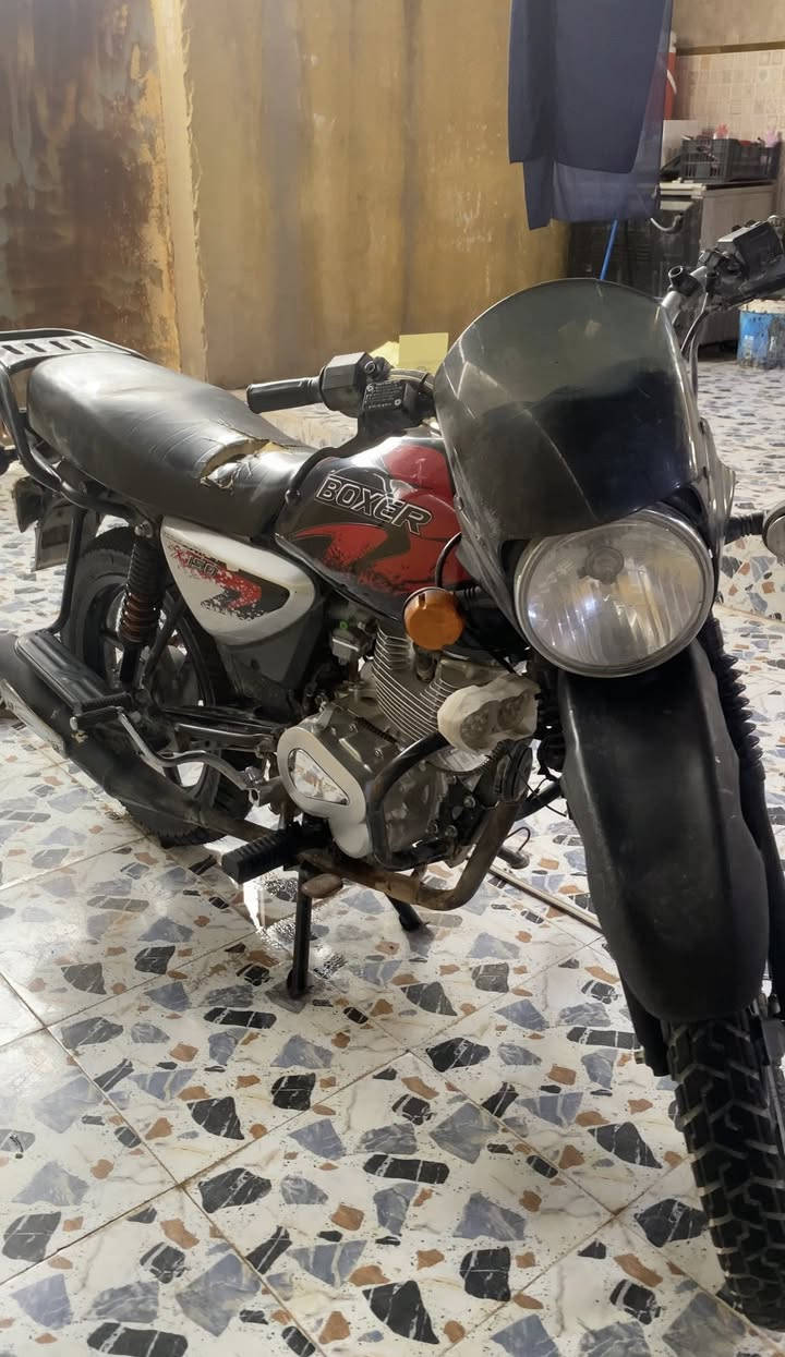 دراجة بوكسر موديل 22 سنوية للبيع
دراجة للبيع بيها تغيير محرك ما شتغلت بيها هواي 

عنواني البصرة الزبير 
*********** 
الاستفسار اتصال او مراسلة واتساب
