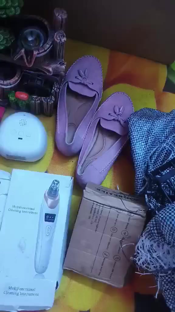 شلعه بيها ملابس ولابتوب شغال فول وبيها نافوره وساعات سمارت وملابس اطفال وبكج مكياج واجهزه الكترونيه فرشه مال دوشك الشلعه كله 150الف هو بس الابتوب ب 150


**إذا كنت صاحب هذا الإعلان وتريد حذفه لأي سبب، رجاءا أرسل رسالة إلى الدعم الفني**