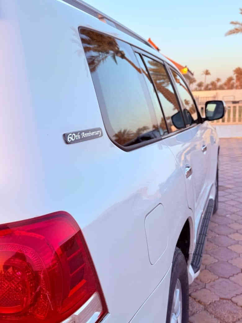 سلام عليكم
للبيع 

لاندكروز 2011ستينيه لاصل 
6سلندر /رقم بغداد بسمي 
فول مواصفات 
موقع سياره بغداد بسمي 
مكفوله من الضربه والصبغ والتبديل فقط بارد مكانين 
موضح بل سونار 
كير مكينه تبريد تايرات كفاله 
سونارمرفق مع منشور 
الشراي يتصل ويدلل
وتساب. ‬ ‭0790 650 0132‬
سعر سياره 34الف وبيهه مجال
