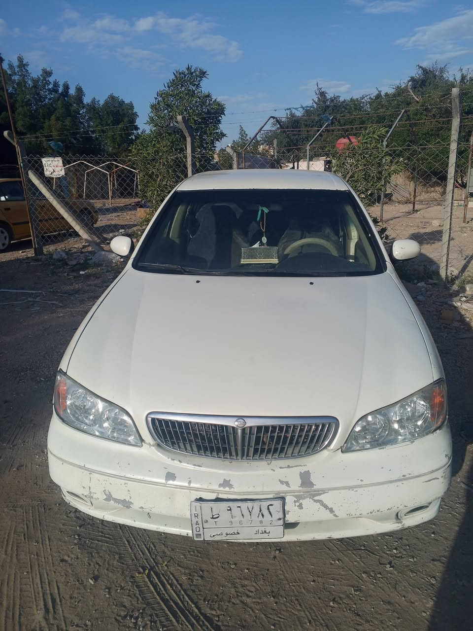 سلام عليكم نيسان صني 2002مراوس بكيه حمل .***********
