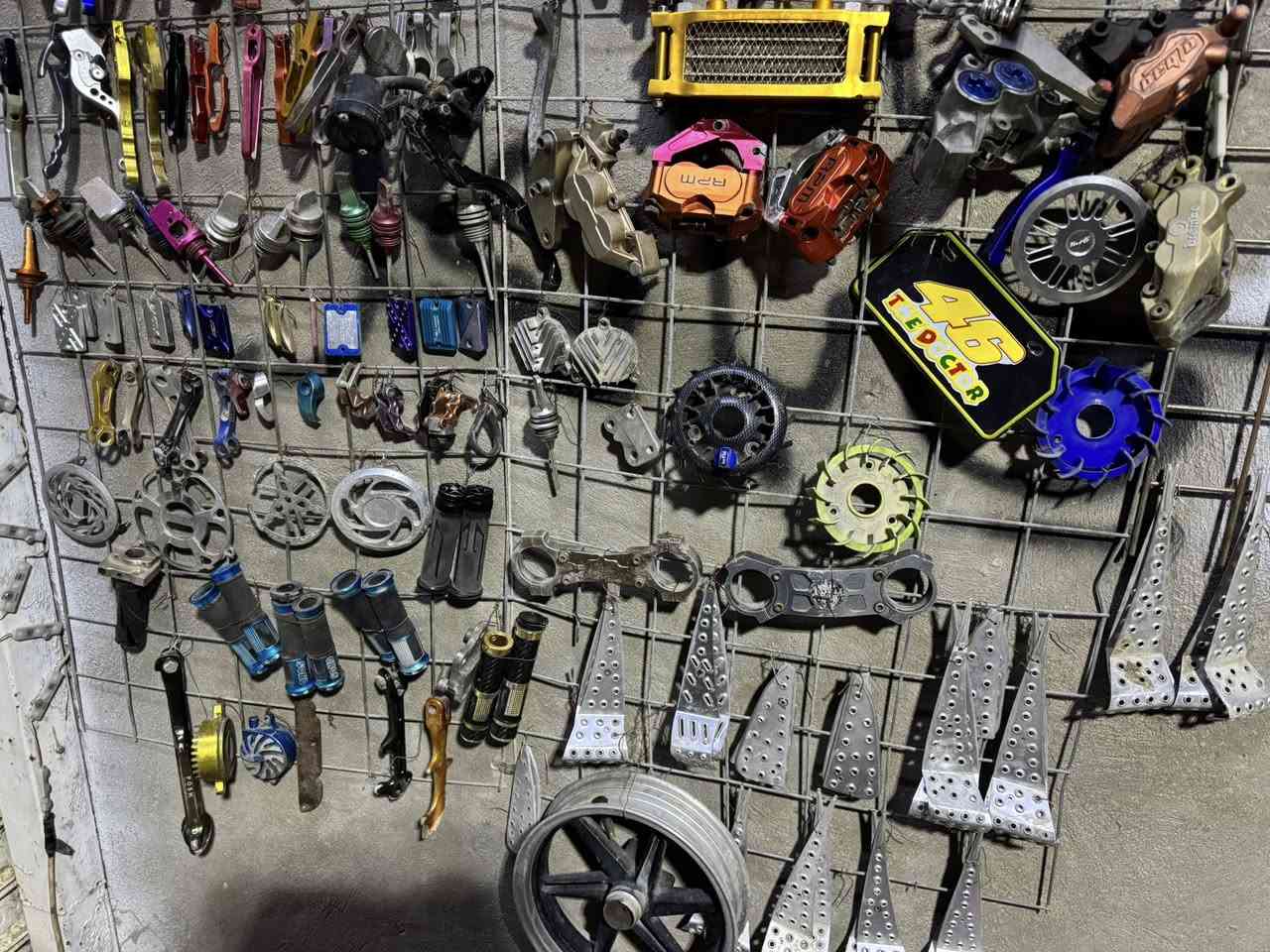 سلام عليكم غراض ماكس اصليات مال رمبه الشراي يتصل او خاص مكاني بغداد توصيل موجود ***********
