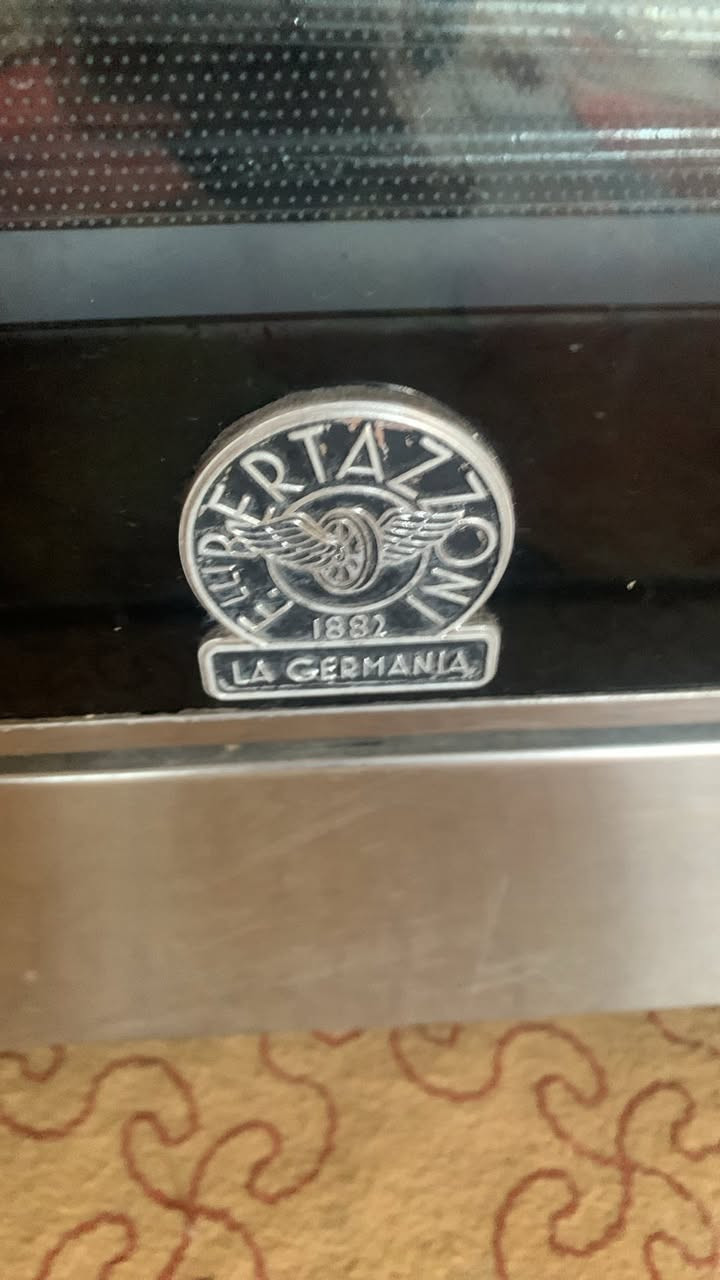 طباخ الماني  شغال كله وع الفحص مكان حله حي البكرلي
السعر ٢٥٠ مكاني بابل البكرلي 
***********
