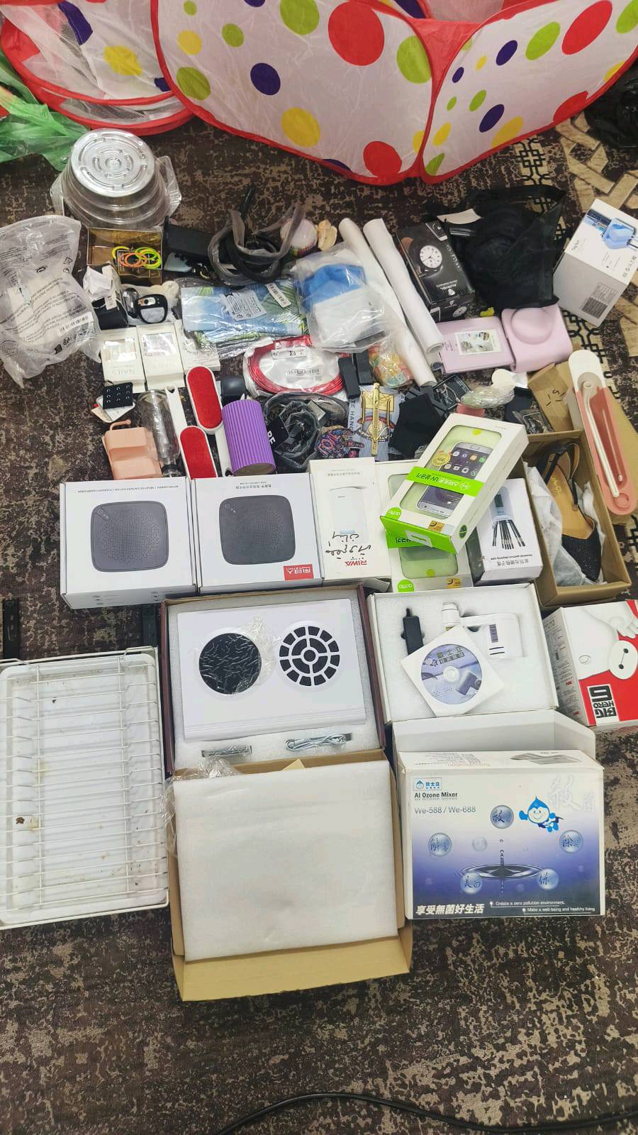 غراض امزون مال واحد عله باب الله ابيع شلع

وين موقعك لليحب يجي يشوفهن؟: 
العماره