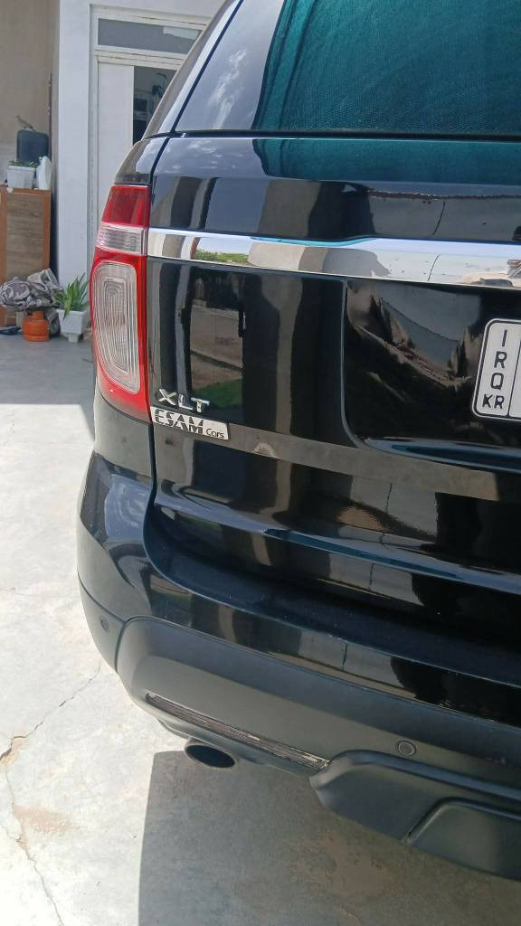 للبيع فورد إكسبلورر XLT موديل 2012 بحالة ممتازة جداً.

محرك 3.5 لتر 6 سلندر

جير أوتوماتيك

دبل (4WD)

سقف بانوراما كامل مزدوج

7 مقاعد جلد

شاشة + كاميرا خلفية

حساسات خلفية

 

مكيف أمامي وخلفي

مقاعد كهربائية

مثبت سرعة

بلوتوث وAUX وUSB

السيارة نظيفة جداً، جاهزة للاستخدام ولا تحتاج أي مصروف. للاستفسار يرجى التواصل على الخاص أو الاتصال.
*********** كركوك, العراق
