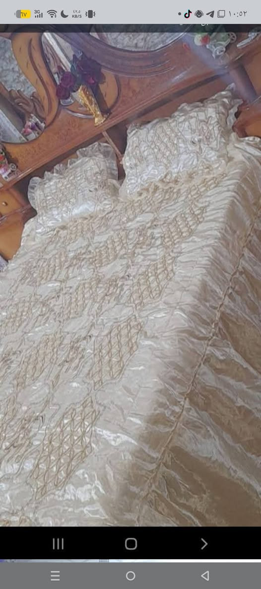 غرفه للبيع كامله سعر  ٦٥٠ وبيه مجال مكان بصره حيانيه الطاك رقم ***********
