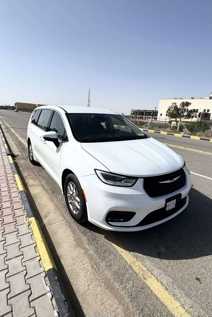 السلام عليكم
للبيع 

باسفيكا 2023 / تورنك L 

حره بدون رقم 

سبارة جديده بمعنى الكلمة 

محرك 3600 / 6 سلندر 

ماشيه 30 الف 

السعر 220 $ وبيها مجال 

مكان السيارة / واسط - الكوت 

للاستفسار / ***********
