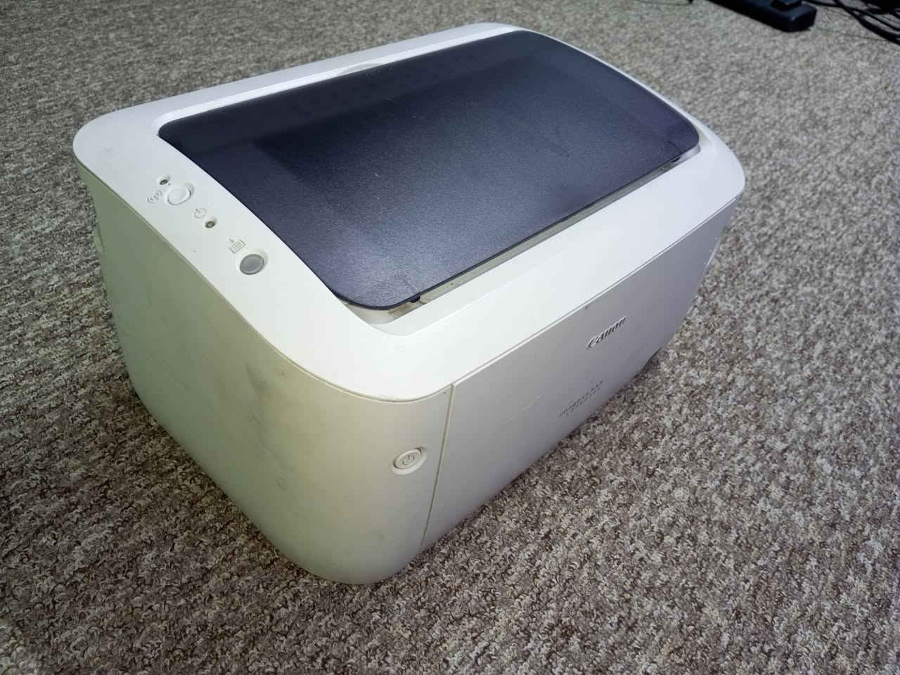 السلام عليكم
طابعة كانون للبيع 
نظيفة وجاهزة ..واي فاي 
تطبع من الموبايل 
Canon lbp 6030w
WiFi
السعر 110 الف 
بغداد / حي الجهاد
***********
