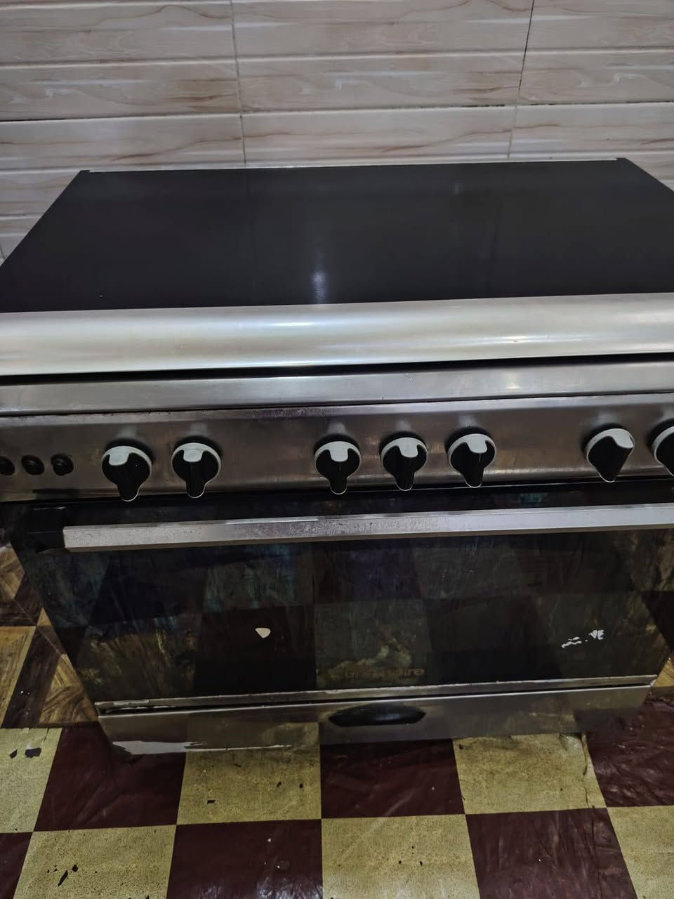 يوجد طباخ المصري الاصلي مستعمل الى البيع 150 مع المجال القليل اللي يحب يراسل او يتصل موجود في الطاقه 18 كربلاء *********** كربلاء, العراق
