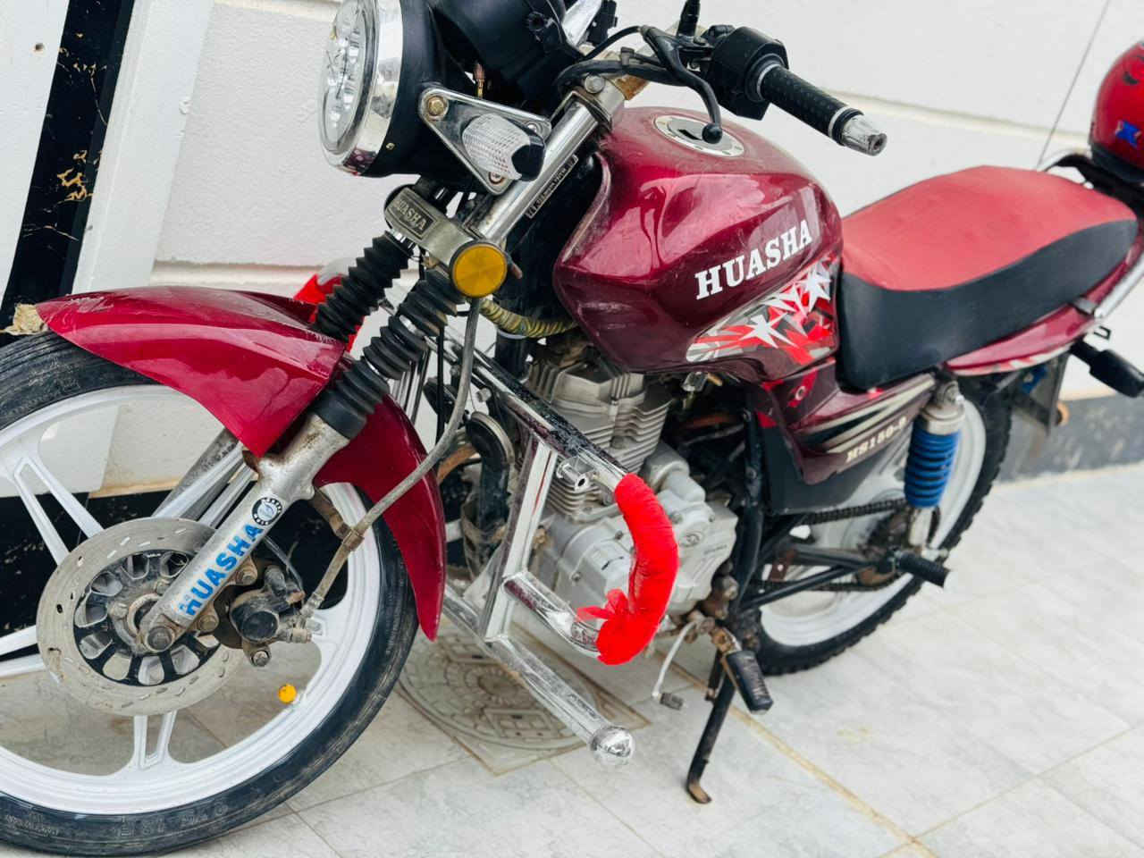 دراجه للبيع هيوشه موديل ١٧ بدون وراق جهازه مكان عامريه الصمود السعر ٥٠٠ بيها مجال رقم
***********
