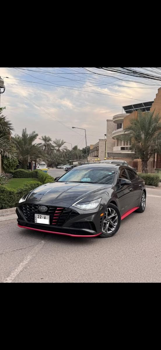 سيارة سوناتا 2022 وارد امريكي كلين شماليه
فول مواصفات 
محرك 2500gdi 
المواصفات 
-فتحه - بصمه - شاشه كاربلي - اربع وضعيات قياده - رادار امامي - رادار خلفي - نقطه عمياء - تدفئه كشنات - قياده ذاتيه - تحديد مسار - قطعتين تبريد - تشغيل عن بعد - كامره خلفيه - حساسات مري - تدفئة ستيرن - فتحات USB - تحكم مقعد كهربائي - تحمكات مقود - مصابيح led 
السياره ماشيه ٥٠ الف كيلو بأسمي تحويل ثاني يوم 
السعر : 177 وبيها مجال 
العنوان : بغداد حي القاهره 
للاتصال : ***********
ملاحظه : السياره بيها طخه خفيفه من البنيد
