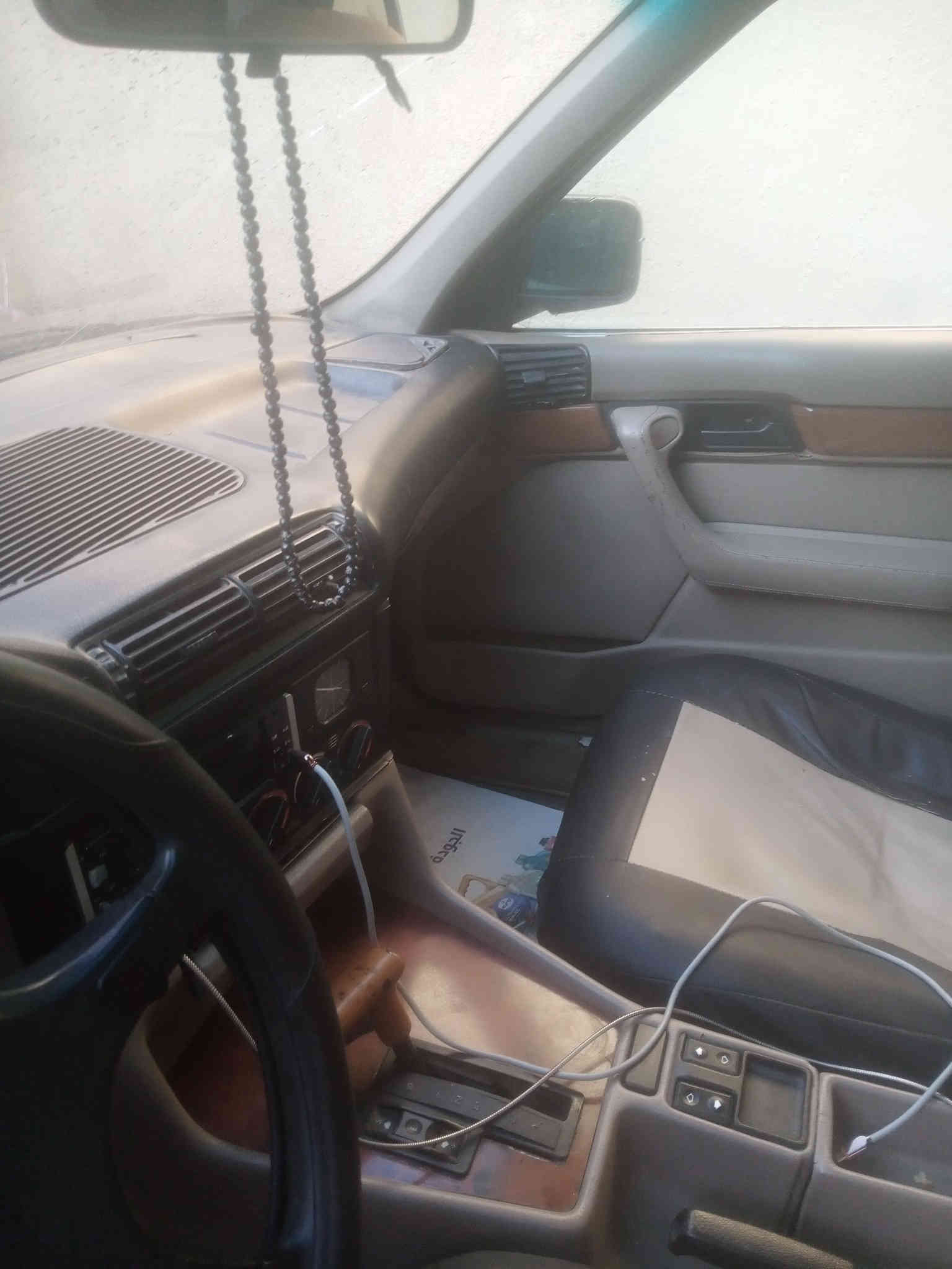 سياره للبيع نوع بيم حجم 525 رقم نكليزي بغداد سنويه 27هزه جديد السهر 55 بيه مجال  رقم الهاتف *********** مراوس حسب القناعه المعنده رصيد يرمش واني اخابره عندي خدمه واني خادم
