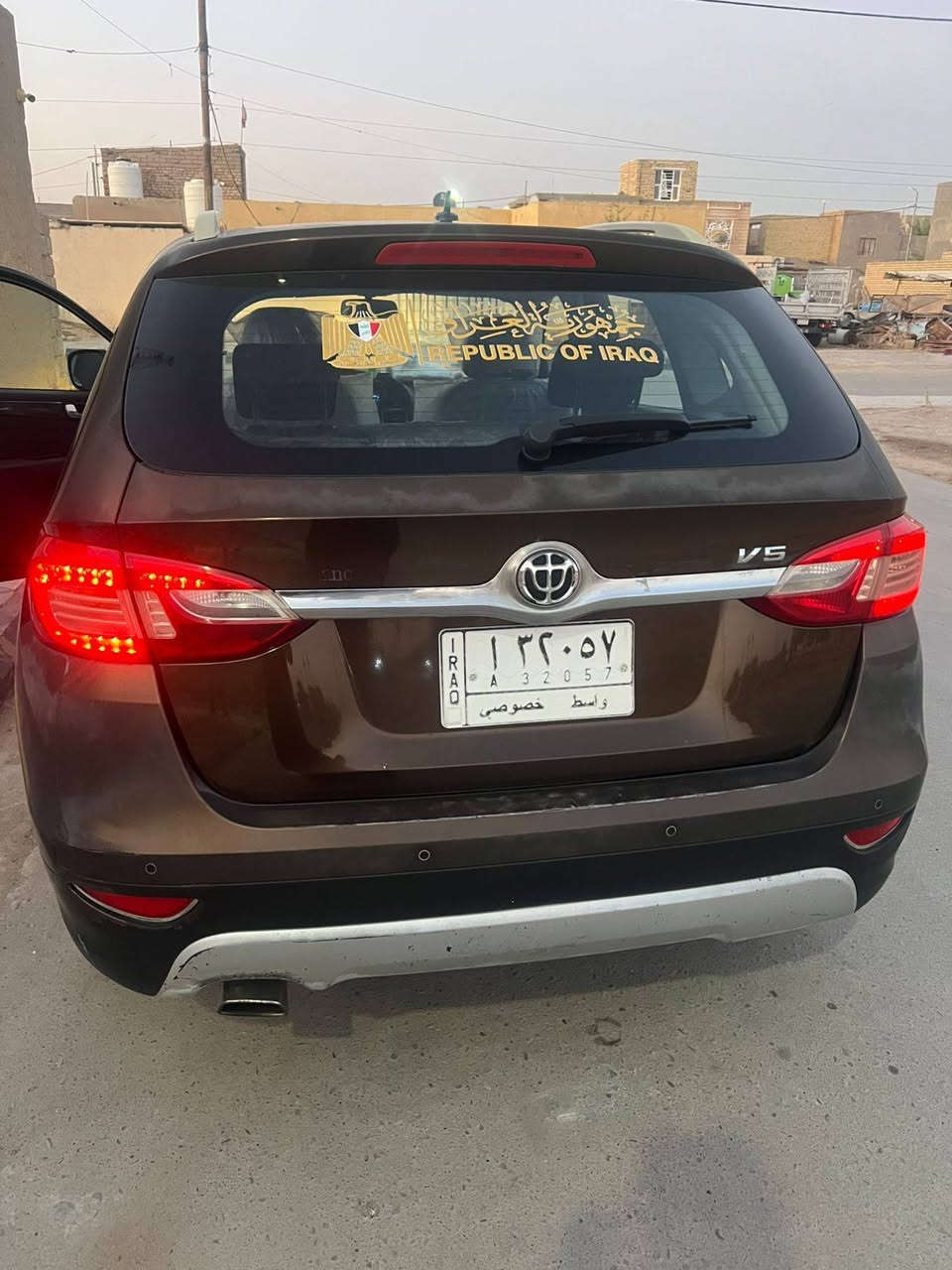 برلنس V5 موديل 2014 عاليه
كير مكينه مكفولات متسيبوشي بلادي حجم 1600 إقتصادية
برلنياس غراضها مناسبة و متوفرة اي شيء تريد الها يجيك توصيل للباب 

رقم دولي، الجديد إنكليزي، ستوني بدلته، واسط، بإسمي تحويل ثاني يوم، سنوية غير نافذه 
 ستوها داخله هزة 

حداديه امامي خلفي جدد باتري جديد لايت زنون العالي لناصي اوفايت زنون لد بلاجكتورات بالدعاميه تبريد و تدفئة 

تحكم ستيرن اشاير بالمري بصمة غرفتها حلوه ونظيفة وبالحقيقه احلى من الصور  ومواصفاتها معروفه مكان واسط قضاء الحي ناحية البشائر
*********** واتس اب
***********

راسلني إذا جاد بالشراء انطيك سعرها  و اصورلك فديو للسيارة و للسونار مسوي قبل أسبوعين تقريبا 
ماشية ٩٤ ألف، 
صراحةً سيارة كاعده للأخير كلشي ما ناقصها، تفتح بصمة و تطلع بيها وين ما تريد.

بإختصار/ بالعافية على الي تصير من قسمته
