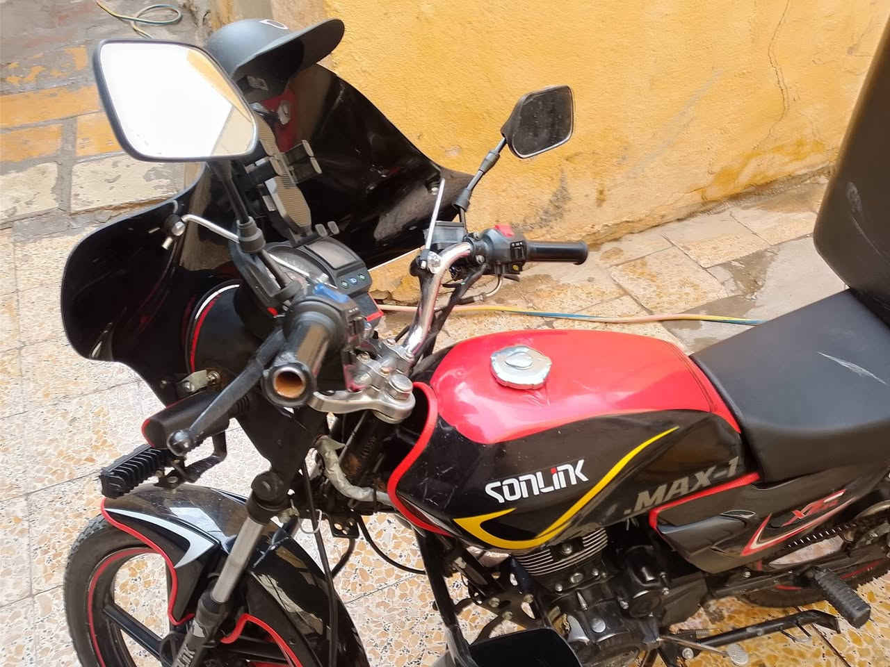 السلام عليكم من رخصه الادمن دراجه سونك ماكس
السلام عليكم دراجه سونك ماكس مكينه 150سيي
مكينه مكفوله لا تنقيص ولا تبخير 
الدراجه حلوه وما متعوبه 
السعر 850 وبيه مجال حك الجيه 
المكان كربلاء الحر 
***********
