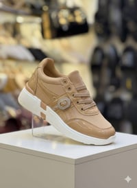 ملابس • آخر قطع • قطعة وحدة