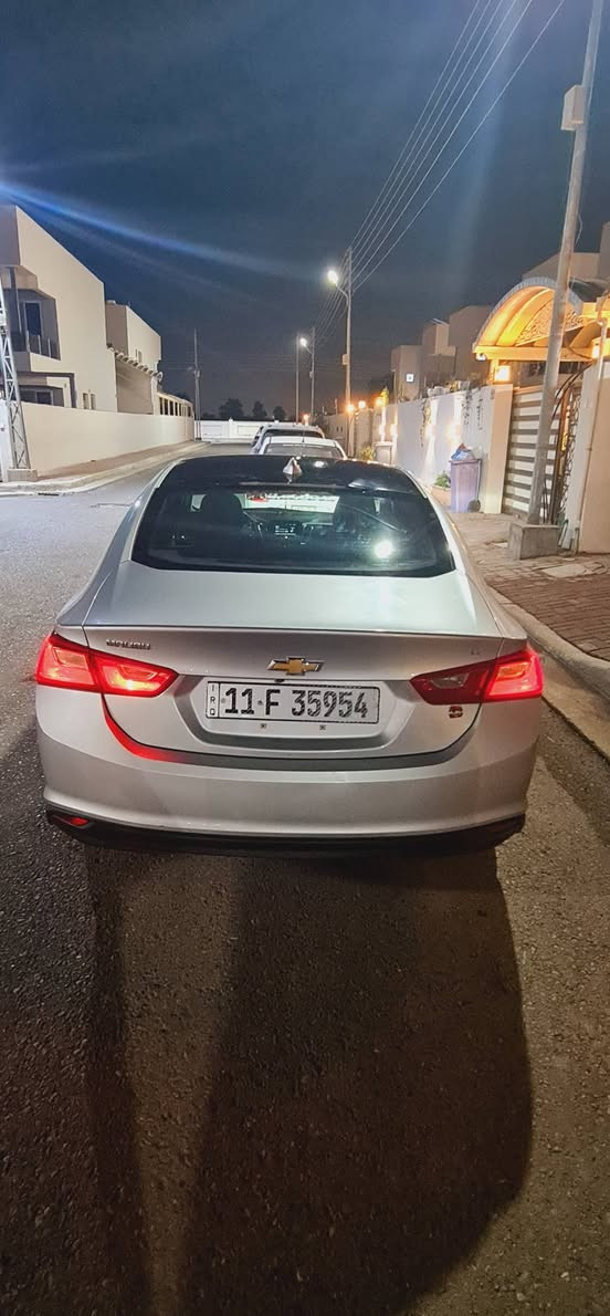 السلام عليكم
للبيع ماليبو 2018 LT ماشية 150 الف كم 
حادثها ربع بنيد بدون ايرباك 
جاهزة للاستخدام ما بيها اي نقوصات مسوي الها ادامه كااااملة بحيث الي ياخذها يدعيلي 
مبدل كل القطع أصلية الله شاهد 
دبلات امامي خلفي اصلي
براد دهن اصلي
براد كير اصلي
تيربو اصلي
اذان محرك اصلي
راديتر جديد اصلي 
ماء راديتر 
دهن مبدل جديد ماشي عليه الف كم
دهن كير اصلي
مسوي الها تجديد سنويه قبل شهرين ومدفوعه كل الغرامات 
ملاحظه / اني اول مالك من دخلت للعراق 
للتواصل اخوكم محمد الحمداني 
***********
موقع السيارة بغداد / مجمع نجمة بغداد السكني
السعر تواصل واتساب واني خادم
