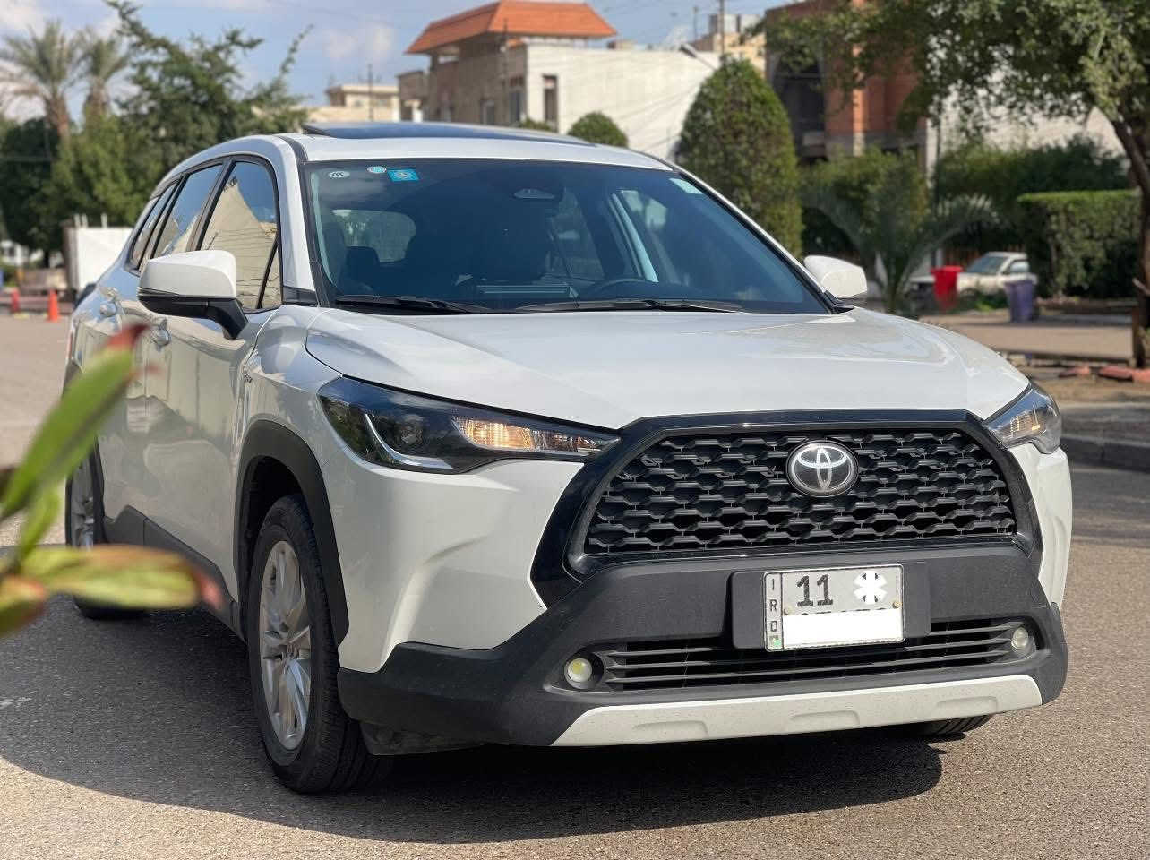 كورلا كروس  هايبرد 2024 ماشيه 6 الالف بحالة الزيرو
رقم بغداد بأسمي عليها عازل حرار ب 200$ 

المواصفات فتحه سقف داخل جلد  كشافات امامية
 تبريد قطعتين كامره خلفية شاشة ابل كار بلي رادار حفاظ على المسار قيادة ذاتية سستم ايرباكات فول تحكم استيرن بصمة تشغيل وابواب نظام ترحيب عن قرب ذاتي اوتوا هولد ايفي مود تحكم مري كهرباء واشاير المري تحكم لايت كهرباء وبقية المواصفات المعروفة ...

ملاحظة بيها ٥ حبات مطر بسيطات 

العنوان _المنصور  ***********
