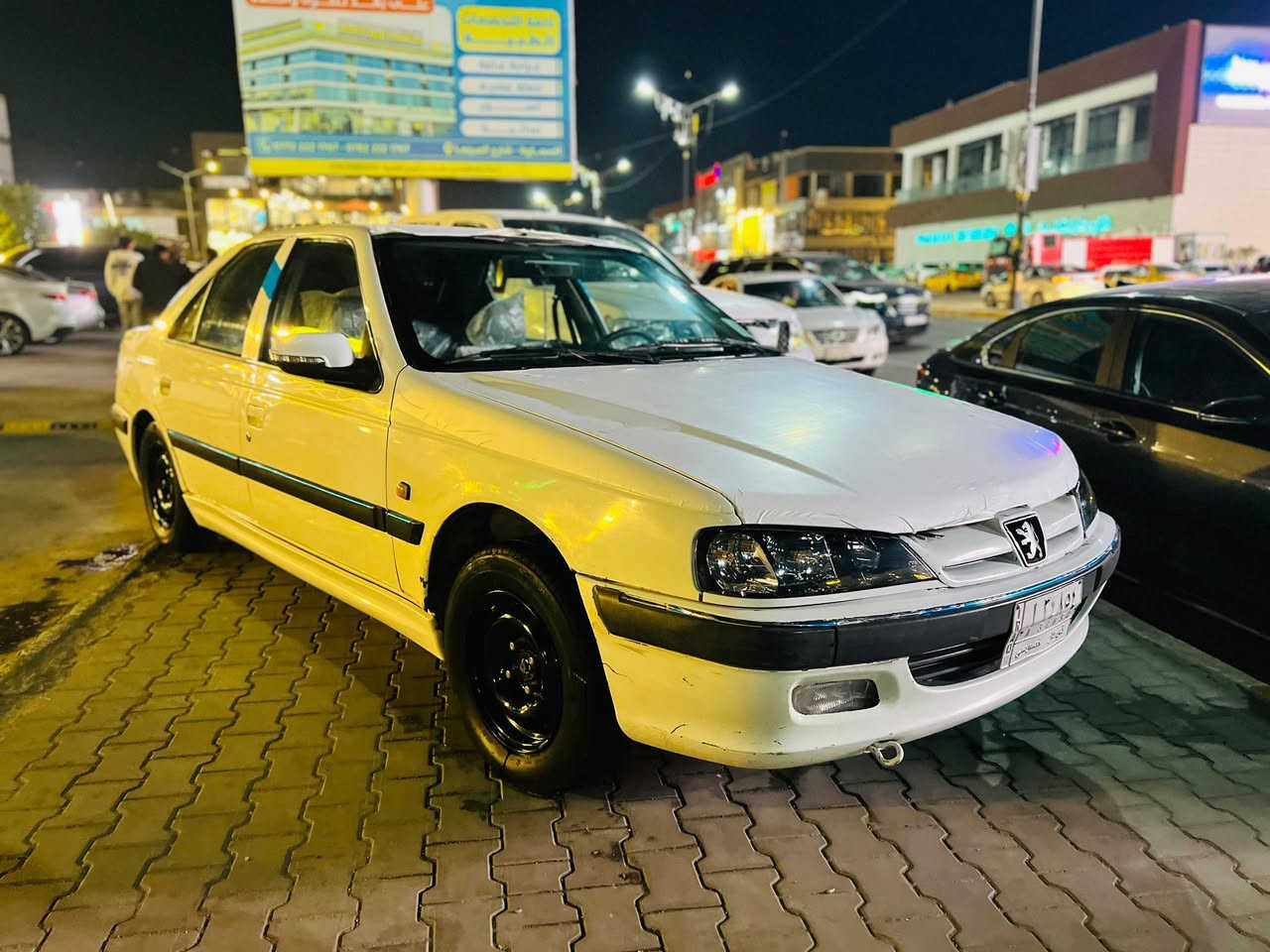 بيجو بارص 2015 مابيها ضربه فقط اخياسات معمره سياره جاهزه مكينه وكير وحداديه اماميه وخلفيه دبلات جدد فلنجات جدد بوربرنات عيه وصينه جديده كله جديد تبريد ثلج تراي وين مايعجبك السعر 53 وبيها مجال قليل ***********
