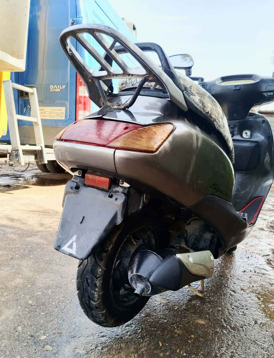 السلام عليكم دراجه سبيسي للبيع

المكان :واسط

السعر :650  وبيه مجال

للتواصل الإتصال على الرقم

***********

***********
