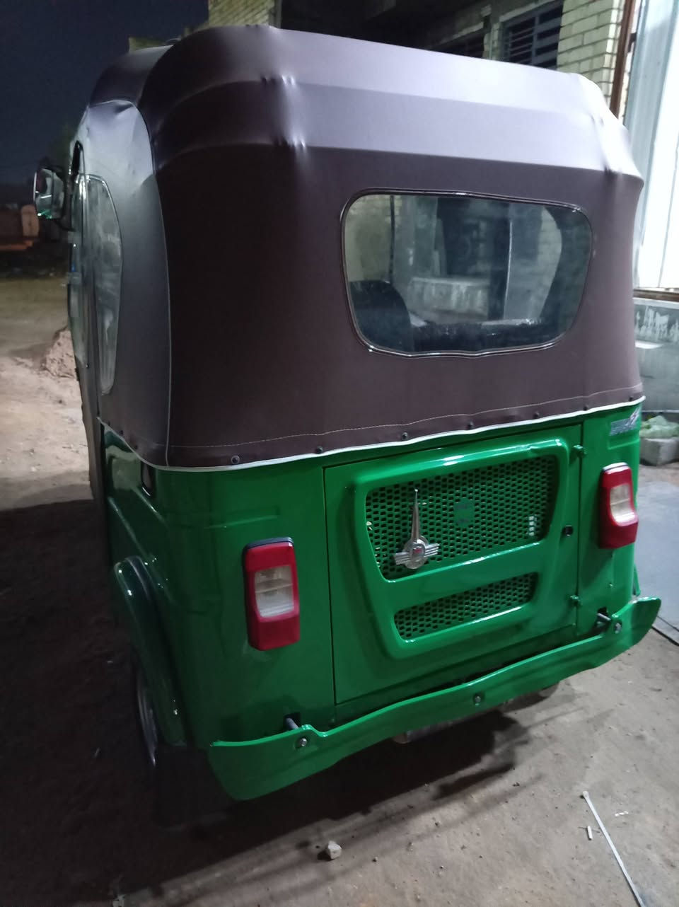 22 شهر ال 10 بيها شوي بارد بل لغد 9300 وبيها مجال ***********
