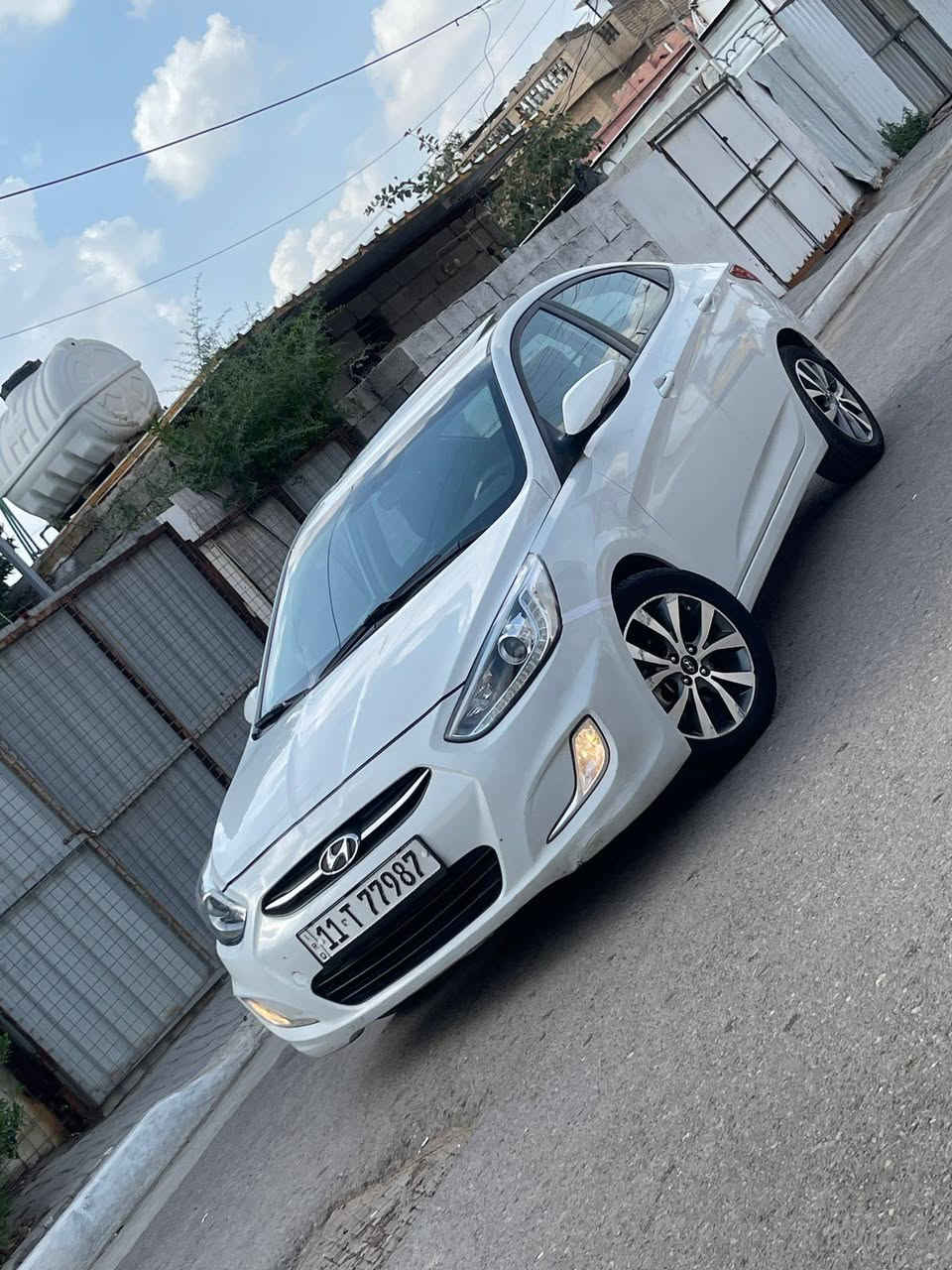 هونداي اكسنت خليجي موديل 2018 رقم بغداد الجديد هزة جديدة سنوية لل 2030 بسمي سيارة كلش نضيفة

مكفولة من الضربة ولصبغ ولتبديل

محرك 1600 دوش قطرتين بلادي ممفتوح ع وضع الشركة
كير اوتوماتيك مكفول ع وضع الشركة
تبريد ثلج كمبريسر ميكانيكي
تدفئة شغالة
تخم تاير جديد صدر جديد

فول مواصفات عدة البصمة
السعر 118بيهة مجال ***********
