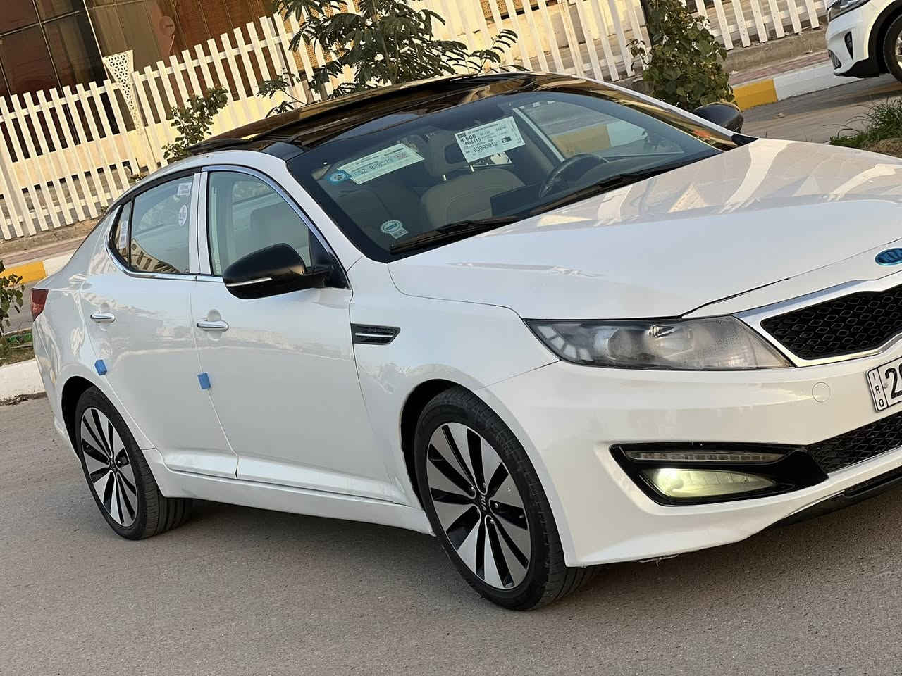 السلام عليكم

اوبتيما 2012 وارد خليجي فول 
مكينه 2000

السعر 107

بانوراما 

بصمه

لايت زنون 

مري شفط

تحكم ستيرن 

شفتات ستيرن 

تخم تاير جديد   
ويل كروم
رقم إنكليزي واسط
سياره بيه صفحه اليمنه مرشوشه ***********
مكان ناصريه
