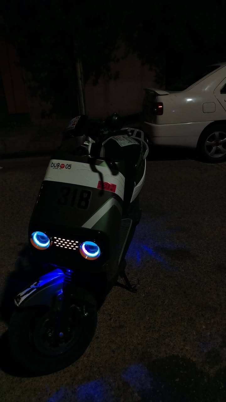 نبدي بل صلات عل حبيب
دراجه ٣١٨حبايب الدراجه فول نضيفه باتريات مال ريان 32نضيفه حيييل اني بس مجبزها بل استيكر مابيها جلخ بل من كدام شويه ماتبين مكاني موصل حي البكر السعر620بي مجال ***********
