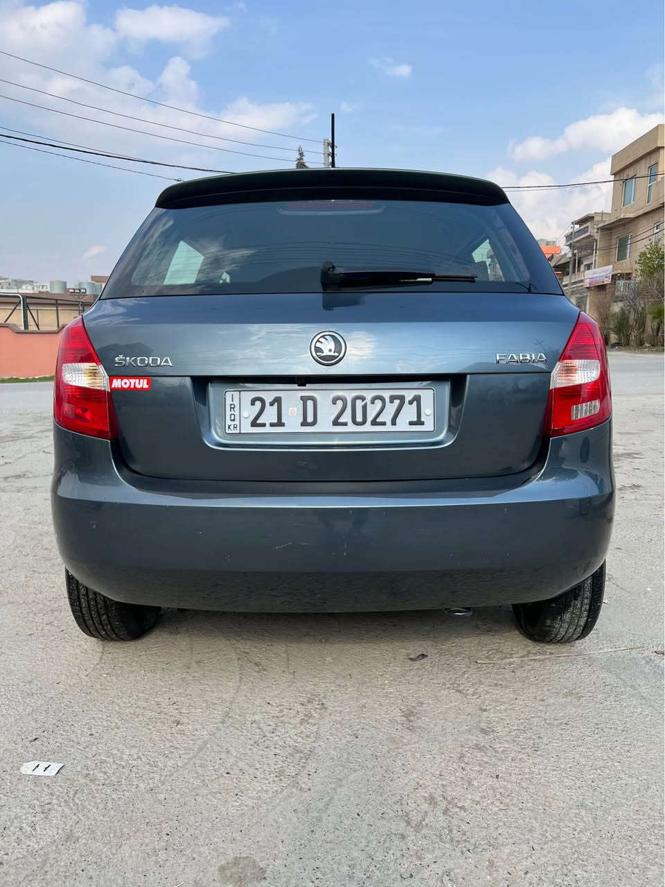 سەرەتا بەناوی خوا سکۆدا فابیا٢٠١٥ 
Skoda fabia 2015
175 هەزار کیلۆمەتر ڕۆشتوە بێبۆیاخ بەس دەرکای سەکنی بستێک pdr هەیە ماباقی بەشەرت کێڕو مەکینەوە کارەبای و تەبرید و هەموو گیانی بەشەرت هەموو سێرڤسێکی بۆ
کراوە ڕۆنی مەکینەی تازەیە هایدرۆلیکی گێرو سوکانی تازە گۆڕاوە ڕۆن ئیستۆپی تازە گۆڕاوە کامل دەبڵەکانی تازەیە شاشە ئایپات و کامێرای بۆ بستراوە تەرجیلەکۆنەکەیشی ماوە 
نرخی 86 گەڵاو مەحامەلە 
*********** السليمانية, العراق
