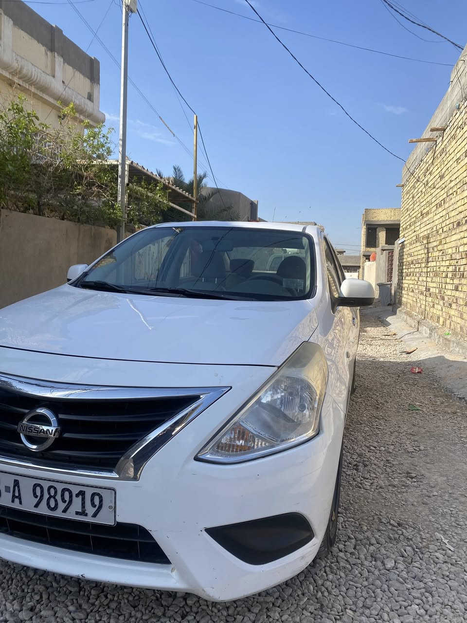 السلام عليكم 
نيسان صني موديل 2021
 هندي ام البليته الزركة 
رقم بابل بأسمي شخصياً سنوية 2031 
السياره بيها جاملغ امامي مبدل 
 وطخه بسيطه بالباب الخلفي علئ وضعها 
وشويه بارد جوه قبق البانزين قليل كلش 
السياره ماشيه 131 
مكينه كير حداديه تبريد كله كفاله وجديد 
تبريد ثلج 
تخم تاير جواها . باتري جديد . عبوة فيت بم جديد السياره ما ناقصها برغي مال جناي 
السعر 103 وبيها مجال للشراي 
مو شراي لاتعبني اخيك
الهاتف ***********
