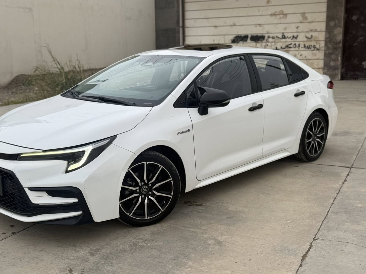 السلام عليكم/ كورلا هايبرد 2023 تجميع الصين / بجم السبورت GR فول مواصفات فتحه سقف بصمه كشانه جلد كشن كهرباء عداد ديجتال ويل كب عالي رادار امامي / مكفوله من الصبغ والتبديل والبارد / عدا رصعات حالوب خفيفه / كير مكينه كفاله / رقم بغداد تحويل مباشر / سعر /128 $ ورقه بيها مجال بسيط / ***********
