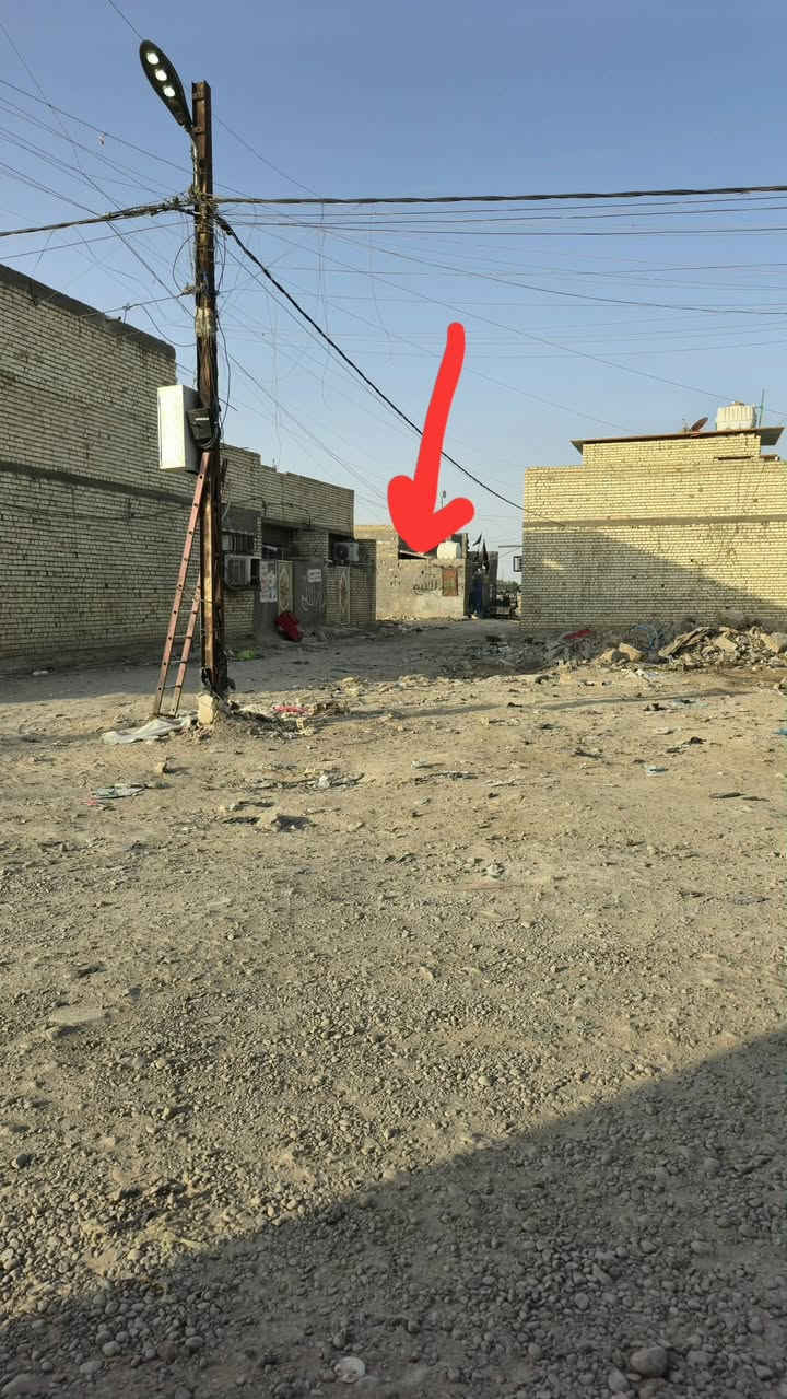 السلام عليكم
قطعة أرض للبيع 195م مربعة موقع خظراء الدسيم خلف محطة الكهرباء بسعر مناسب جدا
للاستفسار ***********
