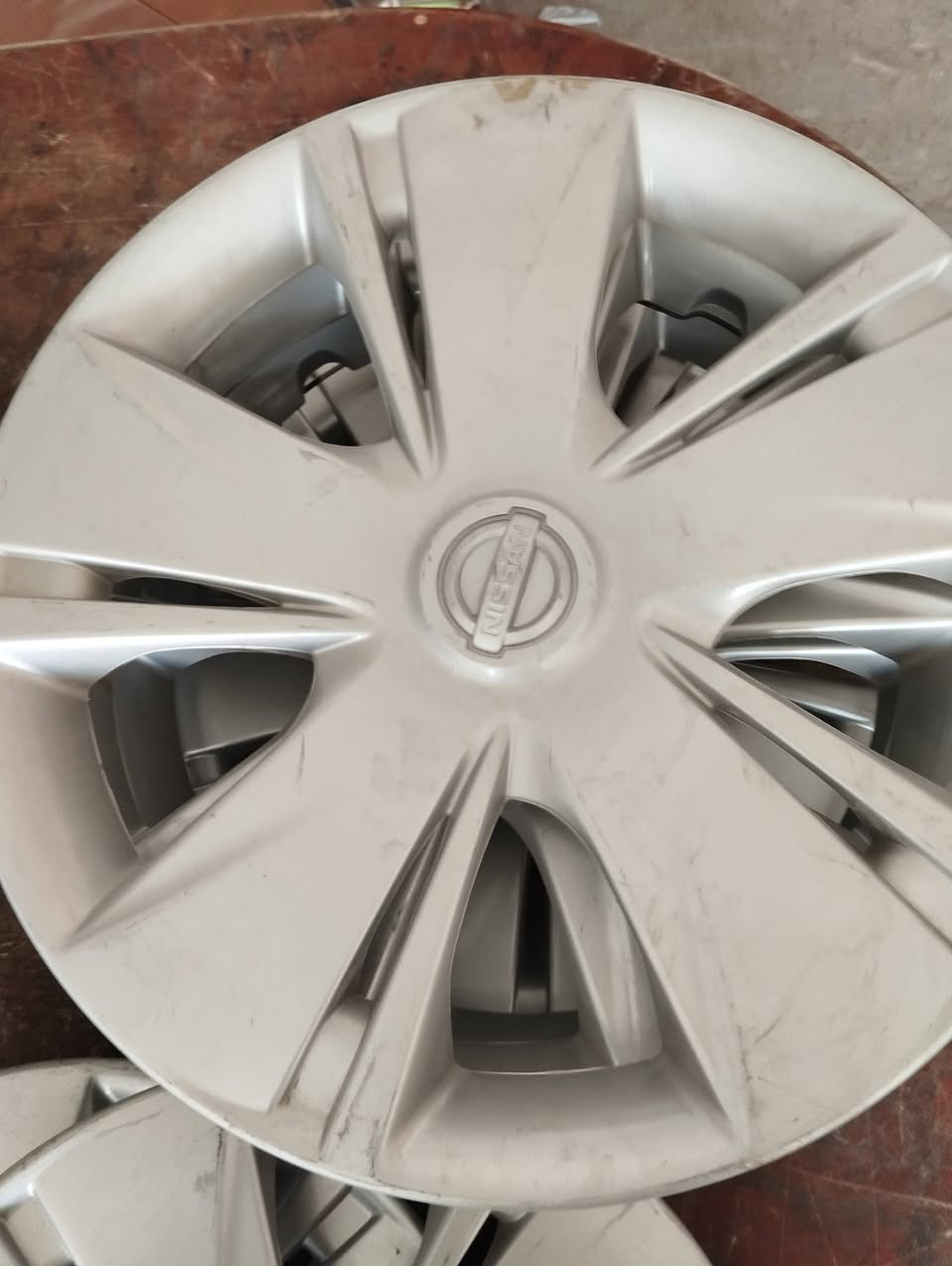 كبات نيسان سني حجم 15اوتخم 14التخم 25الف نضيفات كلش مال شركه موتجاري اصلي شركه لاكسرولازلغ مكاني نجف ***********واتساب
