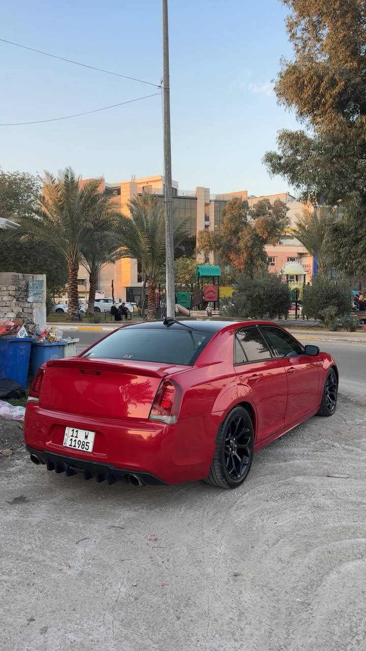 السلام عليكم 
للبيع 
كرايسلر اوباما S300
فول عدة البنوراما قمارة اسود بلاد من الشركة 
الموديل : 2016 
حجم المحرك : 5.700
المسافة المقطوعة :98 الف ميل
الحادث : بنيد وجاملغ البنيد نفسة مصلح والجاملغ تبديل 
((بدون ايرباك + بدون دواخل )) حادث صطحي 
تو كلر اوردر السيارة طلب خاص قمارة اسود عليها برمجة مصطفى ايكل مابيها اي نقص السيارة 
عنوانها بغداد حي القادسية 
***********
السعر 21 ونص وبيها مجال بسيط ❤️❤️
