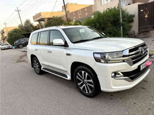 لاندكروزر 2019 كراند تورينك جيهان درجة اولى محرك 8 سلندر 
ماشية 99 الف بسمي سيارة سنوية هزة رقم فحص مروري كله جديده بدون نقص 
سيارة من دعامية الدعامية شرط فقط اقل من شبر تعديل بارد خفيف جدا حافة جاملغ لاغيره باقي سيارة كله شرط حتى دعامياتها شرط 
8 ارباك كشنات كهربائي اثنينهن وإشارات ترحيب و3 شاشات وحساسات امامي خافي جنطة خلفي كهربائي بصمة يدات بلادي نيكل لايتات اسود بلادي حجم إطار 20 تشغيل عن بعد
كشنات جلد تدفئة فتحة سلايت ثلاجة وباقي موصفات معروفه 
مكان سيارة كركوك حي عسكري سعره 540 بيه مجال للطيبين  ***********
