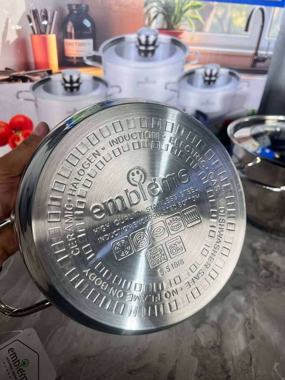 ✨ سيت قدور ستيل ثلاثي ✨
من ماركة Emblem الأصلية
ستانلس ستيل صحي 18/8 – جودة تدوم 👌
✔️ توزيع حراري ممتاز
✔️ لا يصدأ ولا يتغير لونه
✔️ مناسب لكل أنواع الطبخ
✔️ أغطية زجاج حراري محكمة
📦 السيت يتكون من 3 قدور بالمقاسات:
🔸 24 سم
🔸 26 سم
🔸 28 سم
مثالي للطبخ اليومي والعزائم 👩‍🍳🍲
🚚 توصيل متوفر
📍 العنوان: كربلاء المقدسة – حي الموظفين – شارع مدرسة جمانة
📞 للحجز والاستفسار: ***********
