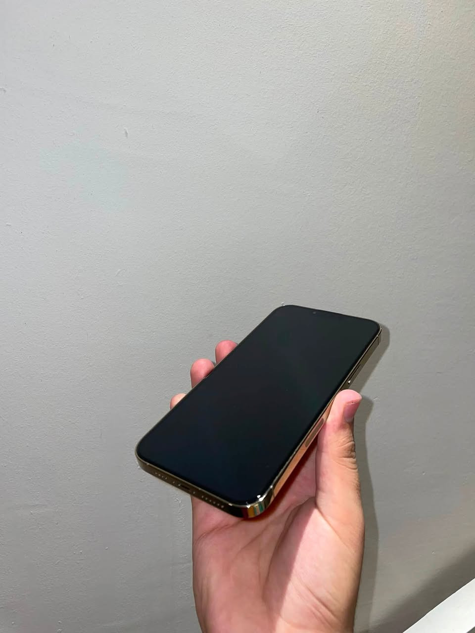 قطعه عسل 🍯
ايفون 13  برو ماكس 
بطاريه 85 
ذاكره 256 
جهاز وتر وما مستبدل اي قطعه عل وضع الشركه 
سعر 720  الف 
مكاني بغداد لل تواصل 
***********
