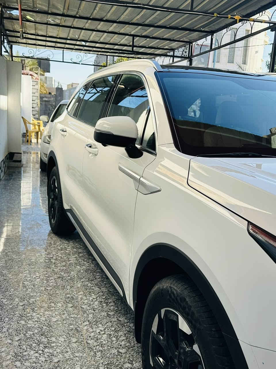 للبيع فقط سورنتو موديل 2024 خليجي فول 1/1
المواصفات 
بصمة تشغيل 
بصمة ابواب 
4سلندر 2500
كراسي جلد 
كراسي كهرباء الاماميه والخلفيه كذالك 
7راكب 
3قطع تبريد 
سقف بنراما 
شاشة متصله 
كشن حار بارد 
لد امامي 
لد خلفي 
4وضعيات قياده 
سياره ماشيه 56 الف 
ضمان الشركه الدوليه
4كامرات 
حساس امامي خلفي 
اوتو هولد 
اوتو بريك 
بيه هواي مواصفات 
بيه فقط bdr بل باب خلف الصدر وشخط خباثه شبر بنفس المكان الباقي كفاله عامه 
السعر 280 وبيه مجال مكان السياره الرمادي  
للاستفسار الاتصال ***********
