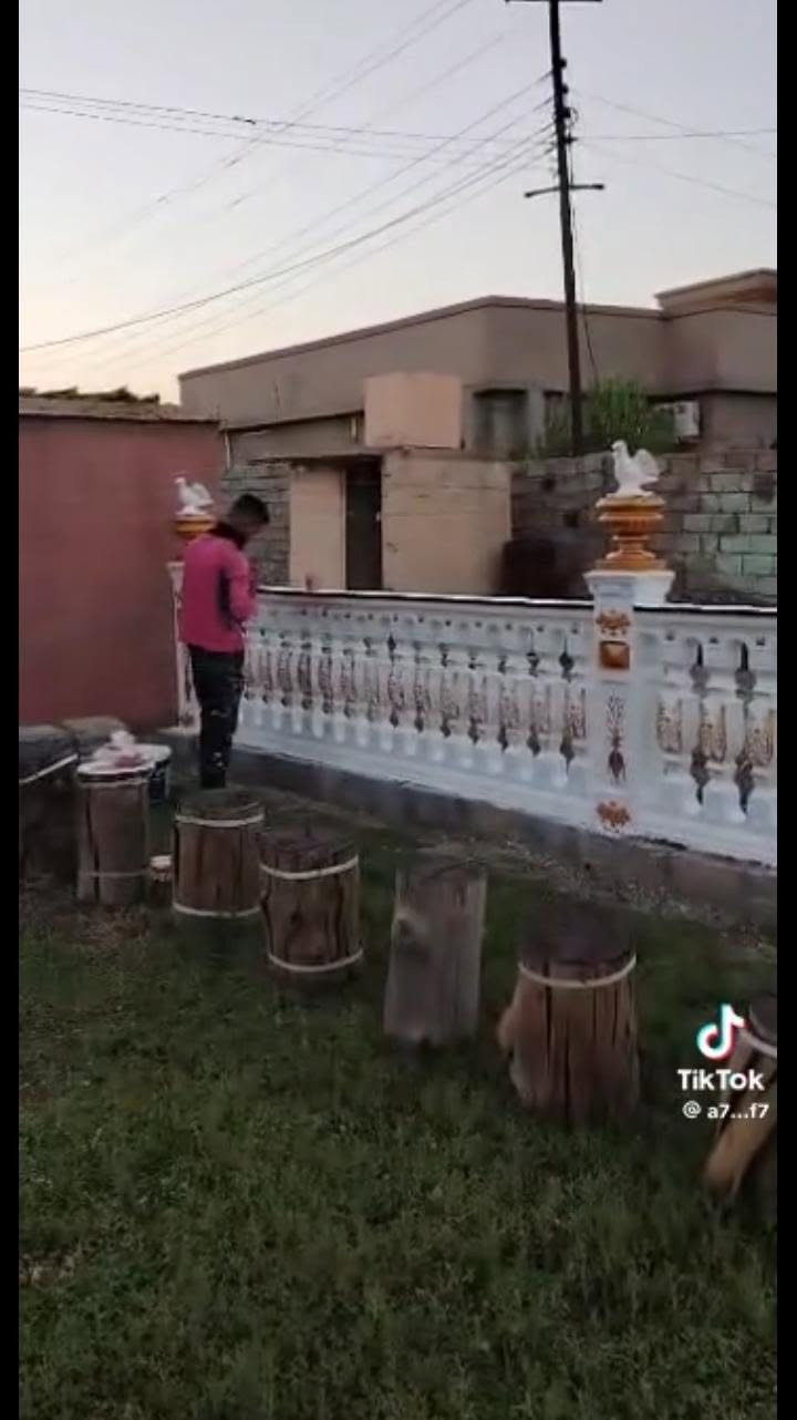 🔹 إعلان 🔹
تتوفر لدينا قوالب صب سياجات الحدائق بأشكال وتصاميم أنيقة وحديثة، مناسبة للمنازل والحدائق والاستراحات، مع جودة عالية وتشطيب مرتب.

📞 للاستفسار والحجز:
***********

أهلاً وسهلاً بالجميع. 🌿🏡

