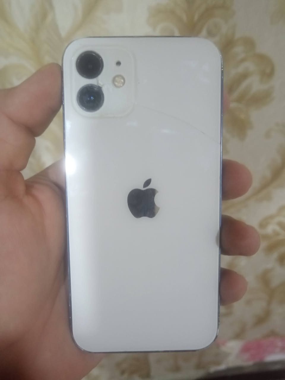 سلام عليكم ١٢ عادي مبدل شاشه وبطاريه وضهر مبل ابيض فيس ايدي واكف والكامره الماميه مقوشه مكان بغداد الشعله السعر ٢٣٠        ***********
