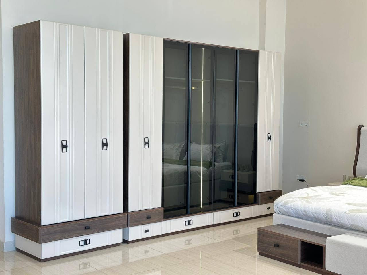 ✨🛏️ غرف نوم تركية فاخرة

أناقة راقية… جودة تدوم ✨

✔️ ضمان خمس سنوات
✔️ شد مجاني
✔️ نقل مجاني داخل الفلوجة
✔️ توصيل خارج الفلوجة بسعر رمزي
✔️ يتوفر بيع نقدًا وأقساط مريحة

📍 متوفرة لدى معرض الياقوت للأثاث
الفلوجة – شارع جامع الفرقان، مقابل جامع الفرقان

📞 للحجز والاستفسار: ***********

اختار الفخامة… والباقي علينا.
الياقوت للاثاث فرع الفلوجه
