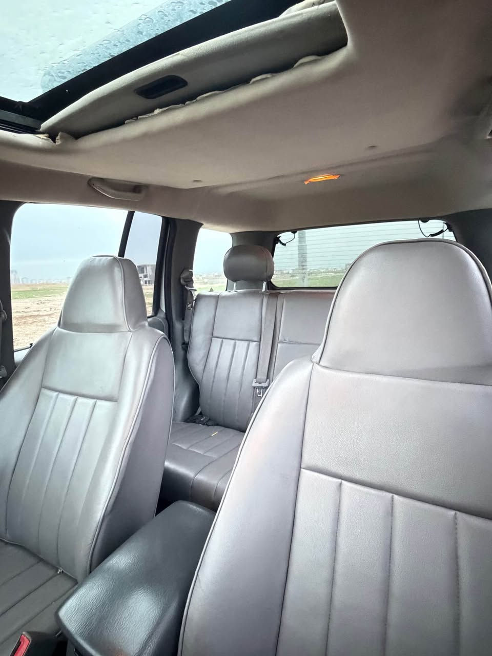 جیب لیبرتی 
کوردی / عربی 

مۆدێل ٢٠٠٧ مەرغوبترین جیپ لیبرتی 
فوول مواسەفات: 
کوشین جلد .
تاکە جیپ لیبرتی لە عێراق و کوردستان ناوی کراوەتە دوو رەنگ .
سلاید .
کوشین کارەبایی .
دەبڵ ئەکسل و تاک ئەکسل و دەبڵ ئەکسلی قورس و سوک. 
بەهێزترین مەکینەی لەسەرە ٣.٧ لیتری ٦ پستن. 
چەمچەی جەبەلی. 
تایەی جەبەلی نوێ نوێ ، مارکەی (hankook)نێودەوڵەتی.
غازی ٦٠ لیتری ئیتاڵی تازە بۆ بەستراوە هەموو شتی بە زەمان و نوێیە .
کۆبۆنی بەنزینی کەرکوکیشی هەیە ❤️

ژمارە و ساڵیانە هەمووی نوێیە ، بە شەرتی بە ناو کردن .

مەکینە گێر ئەکسل و دەبڵ ئەکسل هەموو شتی بە شەرتە هیچ نوقستانی نییە بە شەرتی ١٠٠ فیتەر ، رونی ئەکسل و مەکینە و هایدرۆلیکی گێری تازە گۆڕدراوە .
الحمداللە هیچ عەیبی نیە ماڵی دۆستە 
بۆ ئەم جەوەی کوردستان شازی ئۆتۆمبێلە شەرمەزاری هیچت ناکات ان شاءالله ، بۆ ناو بەفر و شاخ و سەفرەی بەهاری باشای ئۆتۆمبێلەکانە .
تەنها پارچەیەکی سبوخە 
کاڵ بوونەوەی نیە .
0 7 5 0 8 8 7  1 8  2 8 

نرخ ٩٦$ و مەجالێکی تیایە بۆ کڕیاری ئازیز ❤️.

ارغب جيب ليبرتي ٢٠٠٧ 
فول مواصفات.
كشن جلد .
كشن كهرباءي.
داخل لونين .
دبل اكسل ، 2HI , 4HI , 4LO .
ارغب مكينة ٣.٧ ليتر ٦ سلندر .
سيارة عليه تايرات جبلي ماركة hankook عالمية .
جمجه جبلي .
منظومة غاز جديد و اتالي بشرط .
سلايد .
الحمدلله سيارة مابي مشكلة و كلشي بشرط .
كير مكينه اكسل و دبل اكسل كله بشرط .
مبدل دهن مكينة و اكسل و هيدروليك كير . 
رقم و سنوية كله جديد و شرط تحويل .
كوبون بانزين كركوك .❤️

سيارة جبلي و مال جبل و كامبينك و سفر . 

سبخ : قطعة وحدة سبخ . 

سعر السيارة: ٩٦$ و بيها مجال ‏للطيبين.❤️

0 7 5 0 8 8 7  1 8  2 8 أربيل, العراق
