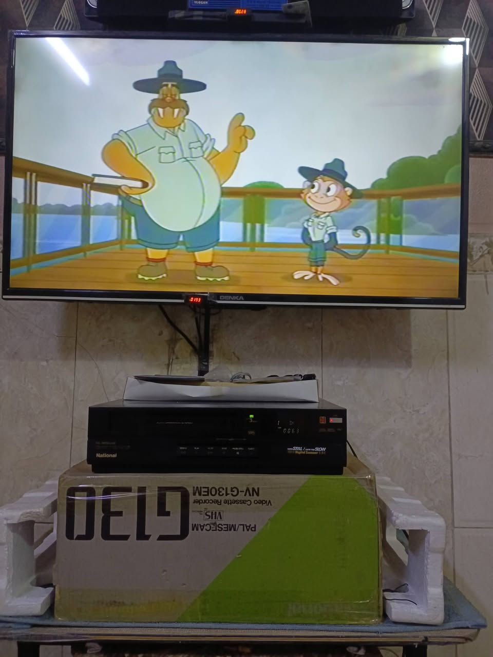 للبيع 
جهاز فديو 
(ناشيونال NV-G130.EM) ياباني المنشأ 
إستيراد الأسواق الحره ثمانينات 
الجهاز بالكارتون استخدام قليل جدا كامل الملحقات الاصليه.ريمونت+ مستشعر+ كيبلات التوصيل+ كتلوكات ..شغال وبحاله فوق الممتازه.. بلاد وضع شركه 
للاستفسار (***********) متواجد واتساب ماسنجر... يوجد توصيل 
(( السعر مراسله الصفحه))

