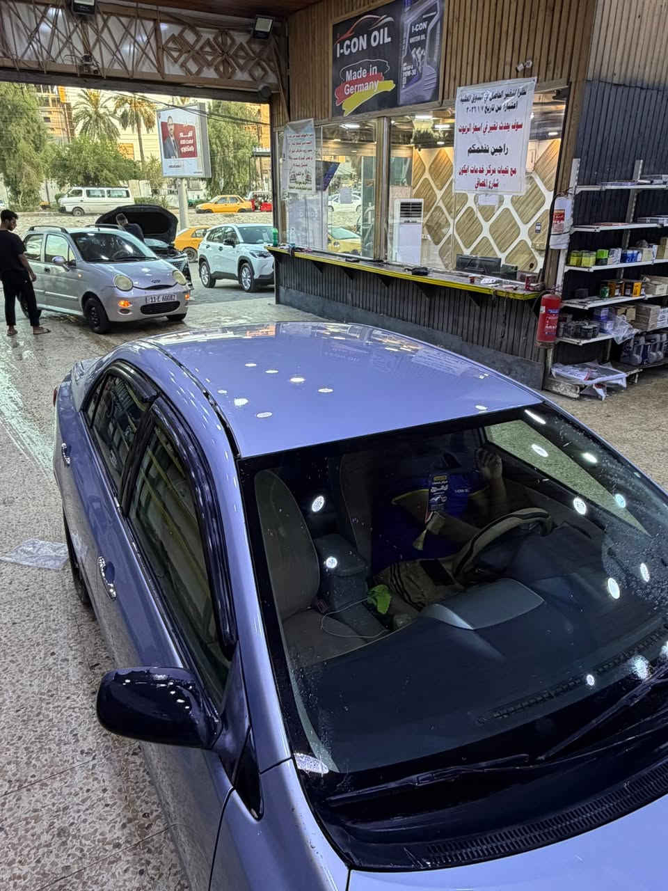 سلام عليكم شباب 

كورلا موديل ٢٠١١ خليجي

 رقم اربيل باسمي شرط التحويل
 
ماشية ٣٠٩ الف كيلو 
‏
 شاشة اندروريد كامرة خلفية 

، تخم تاير جديد

 كير كل ٥٠ الف كيلو ابدل دهن شرط الفحص
 
المكينة صوت رواجز لا تبخير ولا تنقص

 والسونر مرفق بالمنشور  واضحة تفاصيل بي 
 
مكانها/ بغداد الدورة
*********** 
السعر 110$ بيها مجال بسيط 

جماعة ال٩٠ لا تتقربون
