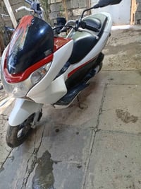 هوندا PCX • سكوتر • نقصه ستاند