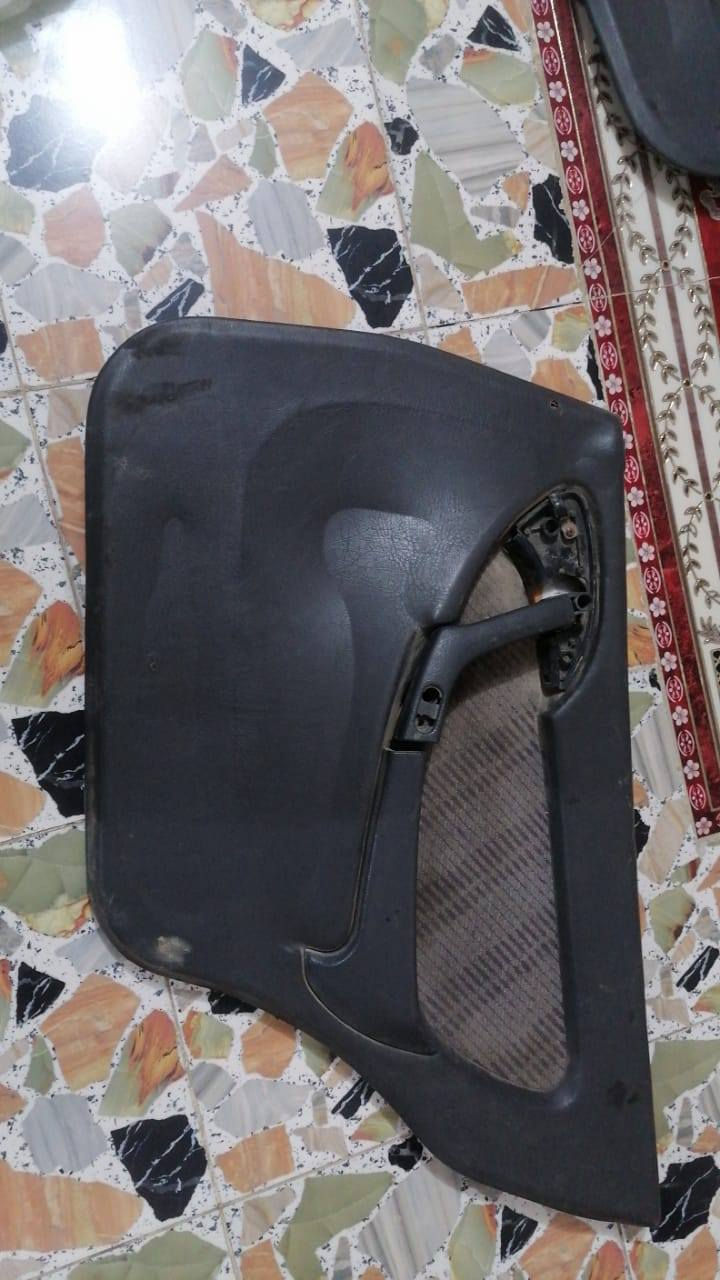 السلام عليكم أغراض سياره دايو اسبرو 95 للبيع كل قطعه وسعرها متوفرات في الديوانيه الشاميه المراسله او اتصال *********** والرزق على الله
