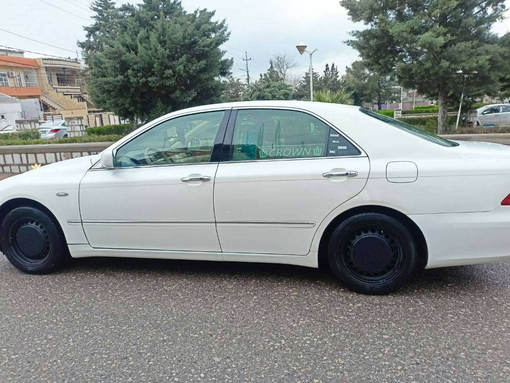 شاهینە 2006   182  سپی سەدەف  2دوگمەی ناوزەرد مەجموعە لێگزس کامل مەسرەف کراوە 1 نوقوستانی نییە   130 هەزاری حەقیقی ڕۆشتوە سیارەکە زۆربێعەیبە کۆدی بۆ کراوە  
لە سلێمانیم 
*********** السليمانية, العراق
