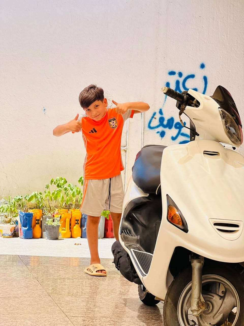 السلام عليكم
دراجه فراشه للبيع 

بيع مستعجل 

(دراجه كامله للخير وكلشي شغال بيهة وكل نقص ما بيهة)  

تايرات جدد.    دبلات شغالات.   كهربائيات شغالة  سلف لايت اشاير هورن شغال .  دراجه نضيفه وكامله مال جناي      بيع مستعجل 

سعر الدراجه.  330 وبيهة مجال 

مكان الدراجه.  الحله قضاء القاسم 

***********
